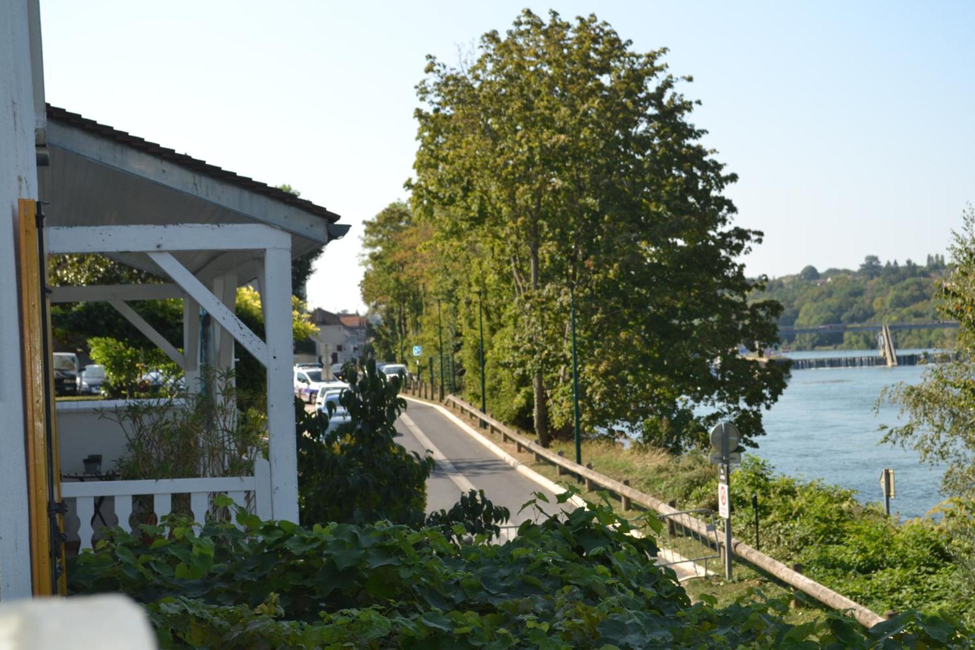 L'Escapade 3 Etoiles Villa Champagne-sur-Seine Exteriör bild